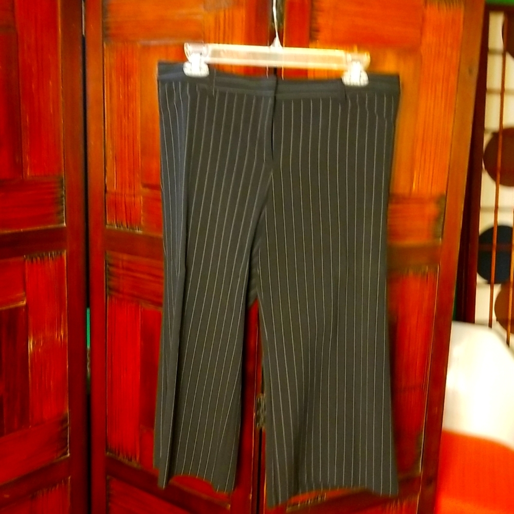 Rue21 pinstripe stretch capris size 9/10